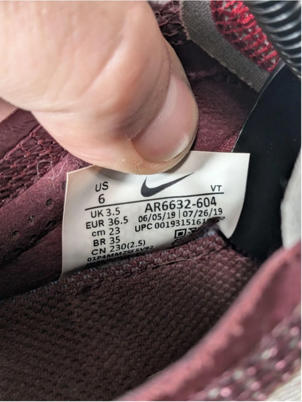 Nike Air VaporMax 2019 Shoes Womens Size 6 Beige Maroon Sneakers AR6632-604